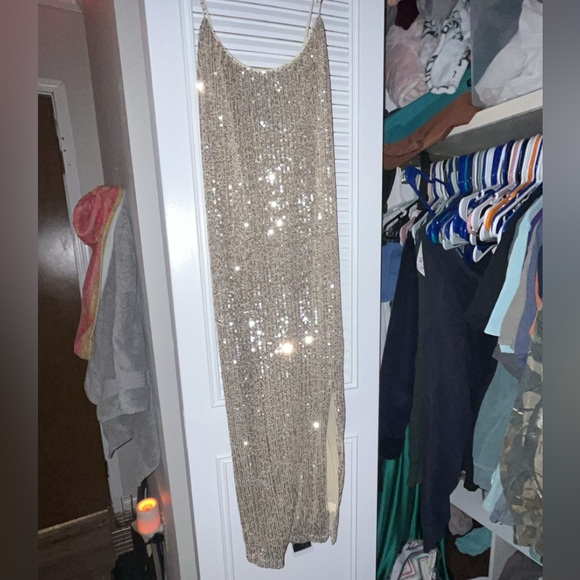 Lulu’s Gold Sequin Evening Dress Large - Picture 1 of 7